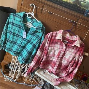 American Eagle Outfitters 2 flannel crop tops